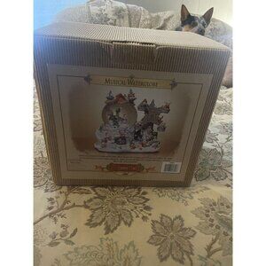 Grandeur Noel 1999 Musical Snow Globe